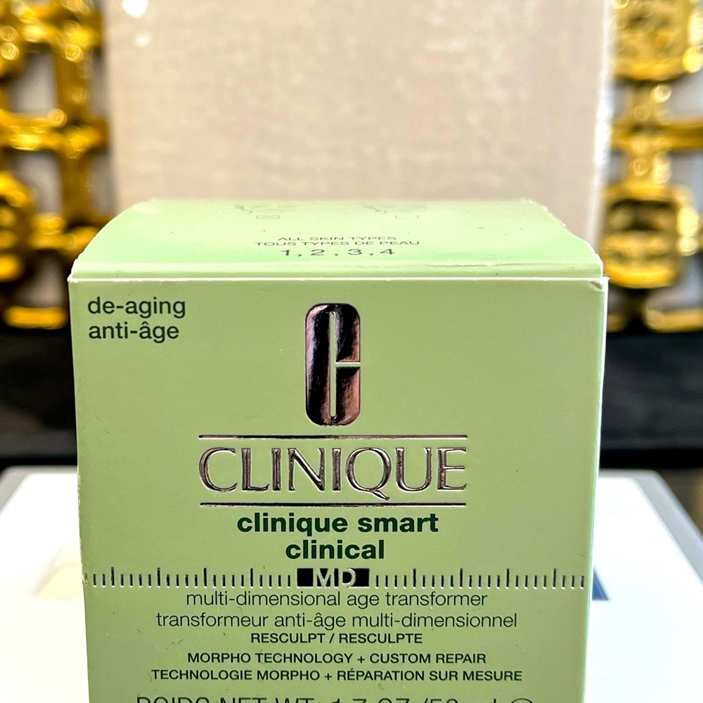Clinique Smart Clinical MD multidimensional age transformer